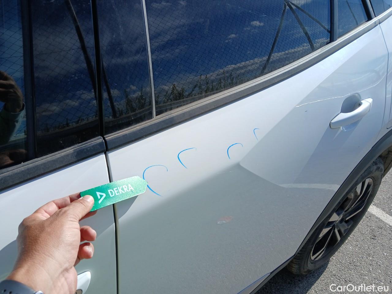  Peugeot  2008 PEUGEOT  / 2019 / 5P / todoterreno Allure BlueHDI 81kW (110CV) #16