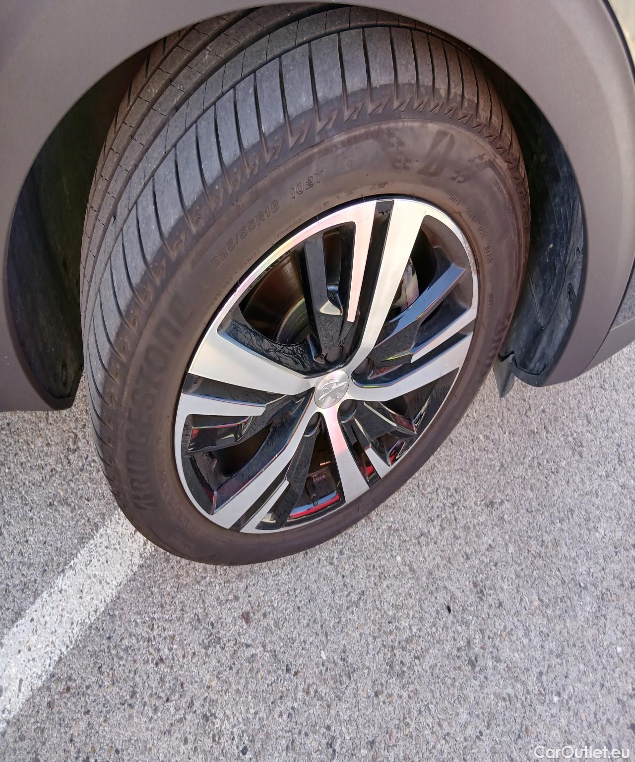  Peugeot  5008  GT 1.5 HDi 130CV AT8 7 Plazas E6d #39