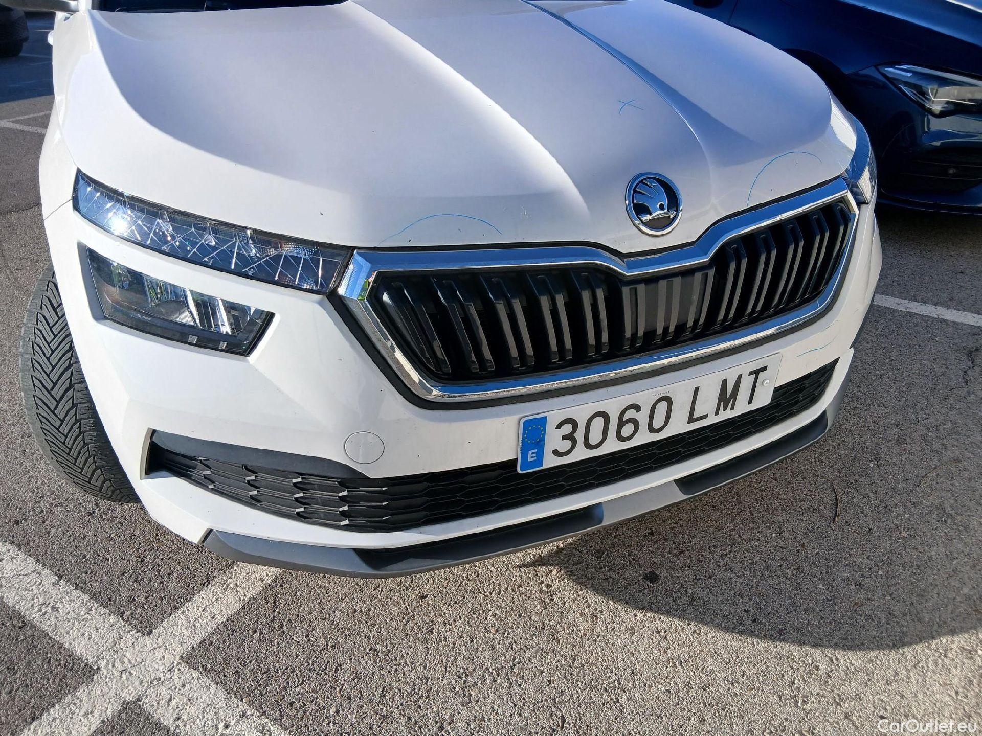  Skoda  KAMIQ SKODA  1.0 TSI 81kW (110CV) DSG Ambition #8