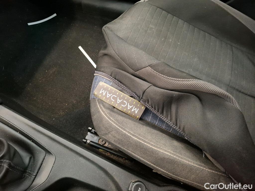  Peugeot  208  Premium 1.5 HDi 100CV BVM6 E6d #32
