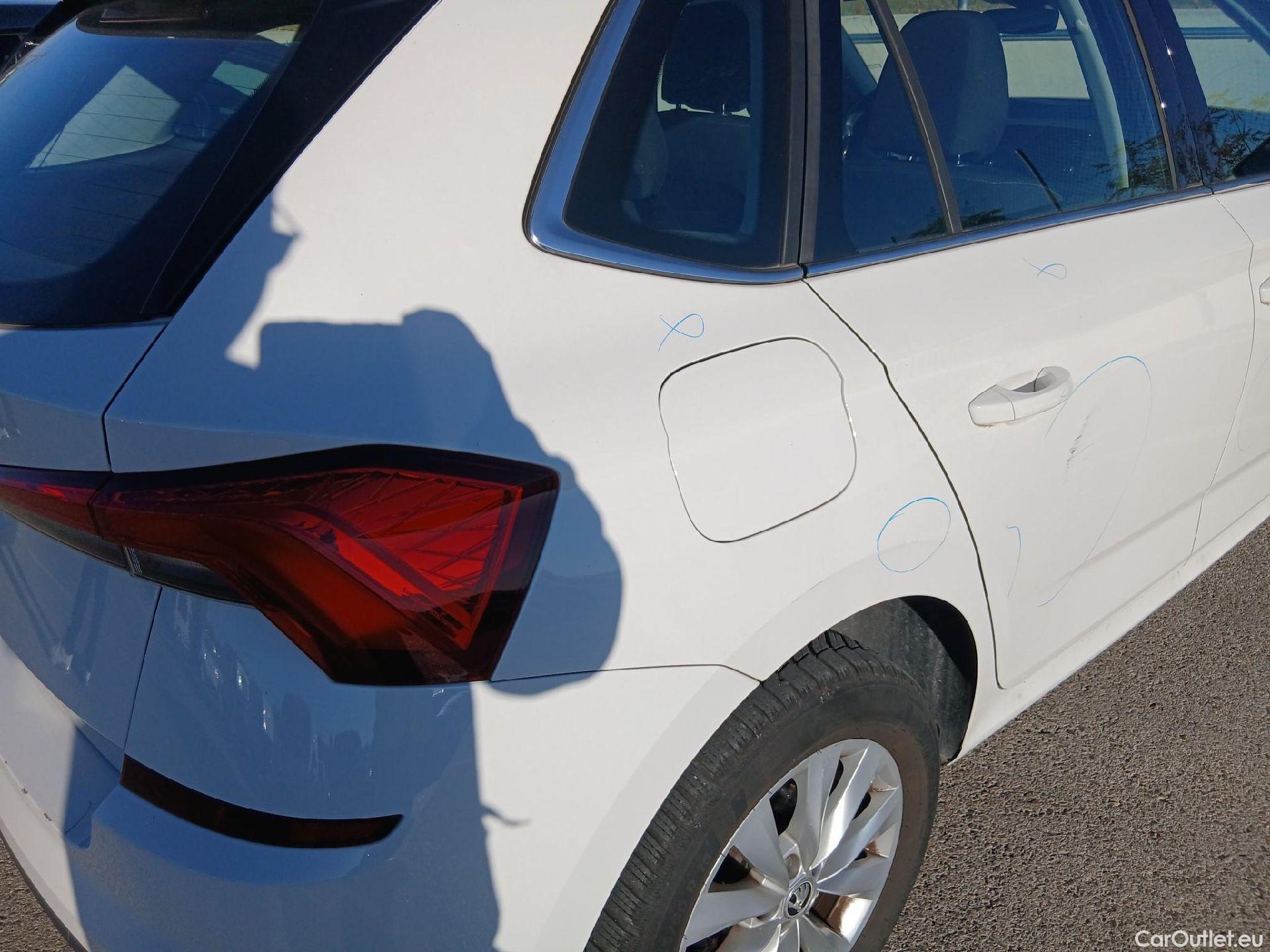  Skoda  KAMIQ SKODA  1.0 TSI 81kW (110CV) DSG Ambition #23