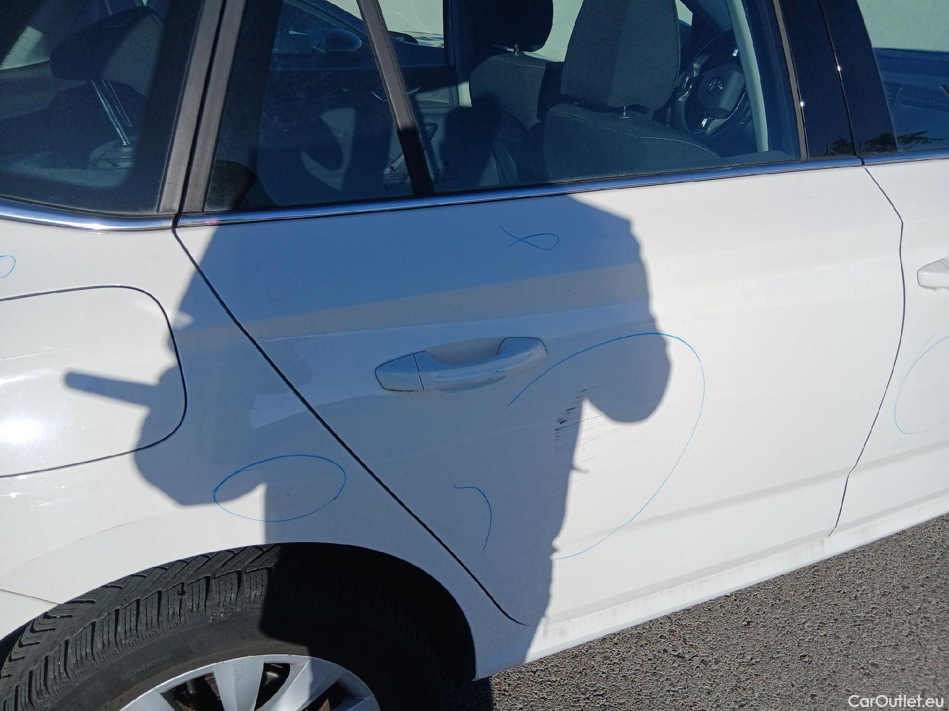  Skoda  KAMIQ SKODA  1.0 TSI 81kW (110CV) DSG Ambition #28