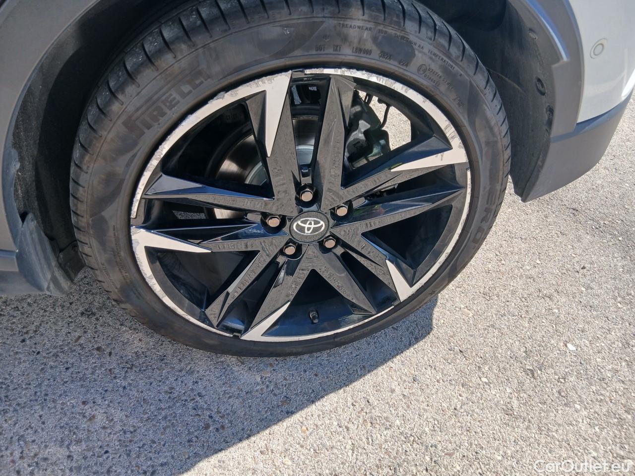  Land Rover  Discovery TOYOTA C-HR / 2019 / 5P / todoterreno 2.0 180H GR Sport #7
