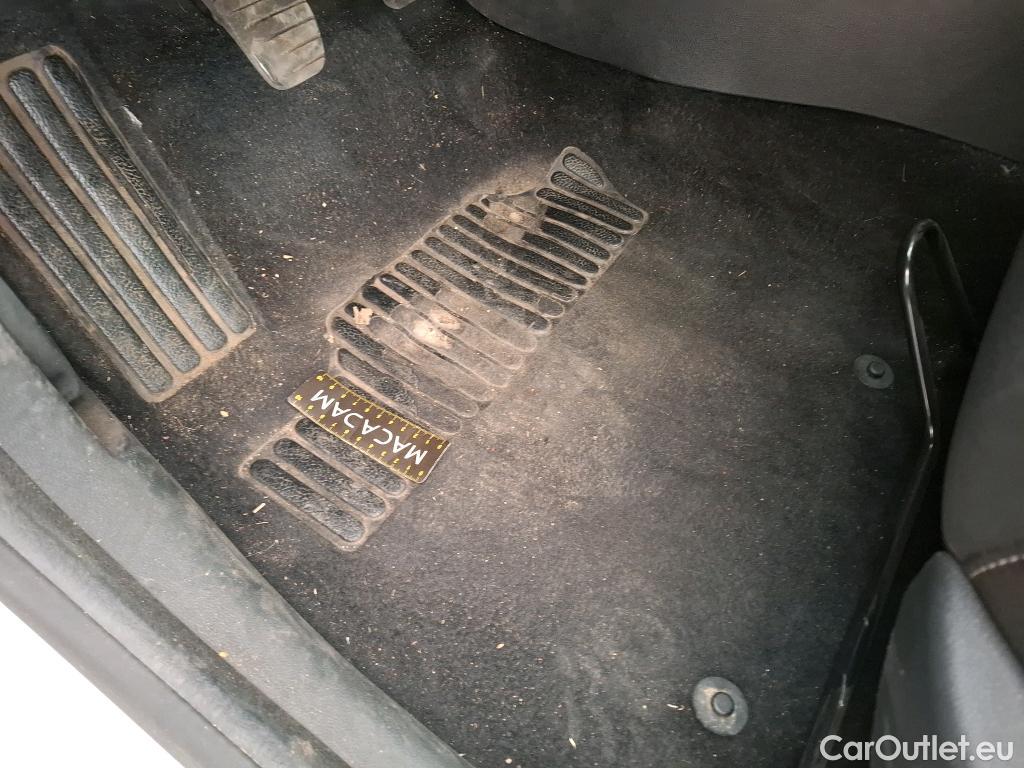  Renault  Clio RENAULT  Société VU 5p Berline Air dCi 75 #1