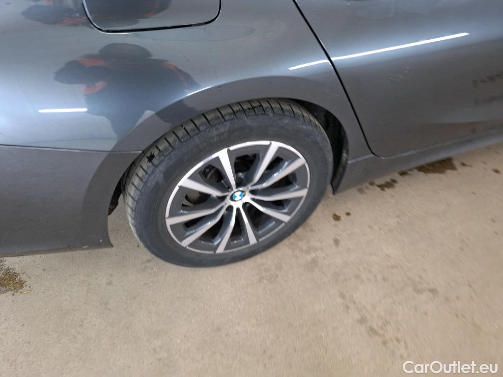  Bmw  Serie 3 BMW Série 3 Touring / 2019 / 5P / Break 316d 122ch Business Design BVA8 #16
