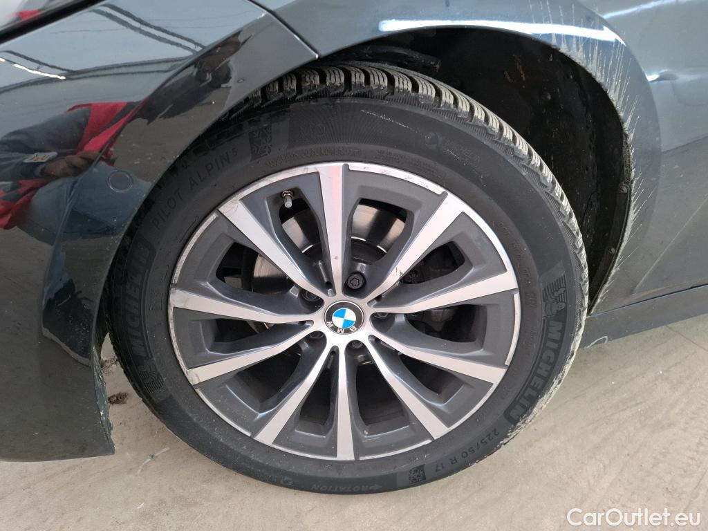  Bmw  Serie 3 BMW Série 3 Touring / 2022 / 5P / Break 318i 156ch Business Design BVA8 #1