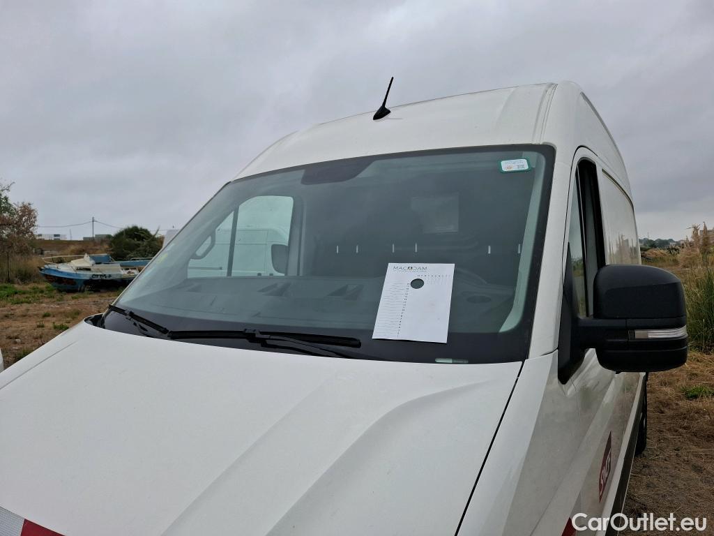 Volkswagen  Crafter  Fourgon Fourgon 35 mittlerer Radstand mit Hochdach FWD 2.0 #1