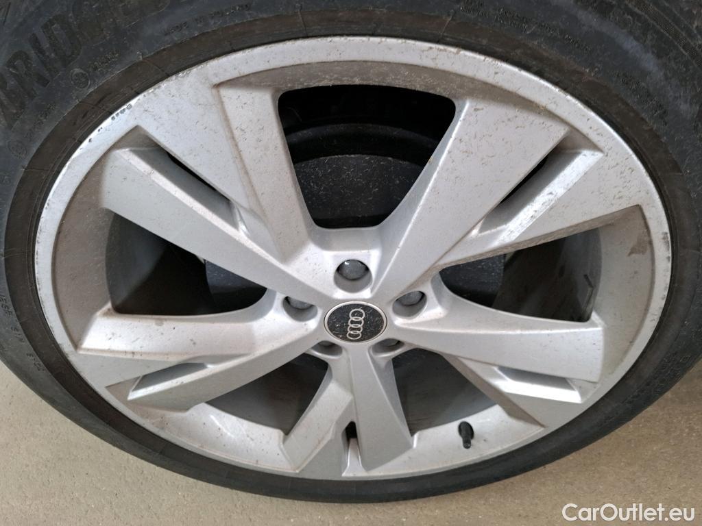  Audi  Q4 E-Tron  Sportback   40 e-tron  82 kWh S Line #8