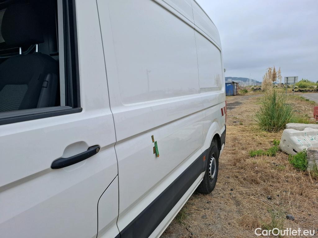  Volkswagen  Crafter  Fourgon Fourgon 35 mittlerer Radstand mit Hochdach FWD 2.0 #19