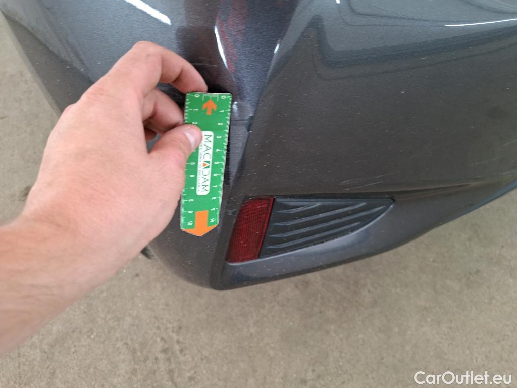  Toyota  Yaris TOYOTA  Hybride 5p Berline 1.5 VVT-I HYBRID France Business #19
