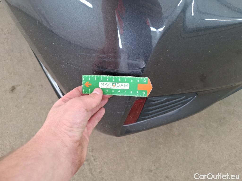 Toyota  Yaris TOYOTA  Hybride 5p Berline 1.5 VVT-I HYBRID France Business #18