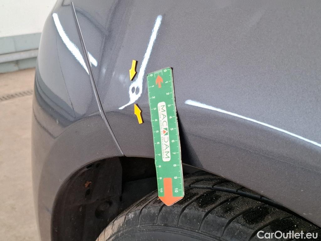  Toyota  Yaris TOYOTA  Hybride 5p Berline 1.5 VVT-I HYBRID France Business #3