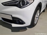  Alfa Romeo   STELVIO ALFA ROMEO / 2017 / 5P / SUV 2.2 TURBO DIESEL 160CV AT8 RWD BUSINESS #30