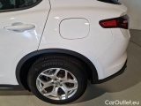 Alfa Romeo   STELVIO ALFA ROMEO / 2017 / 5P / SUV 2.2 TURBO DIESEL 160CV AT8 RWD BUSINESS #44