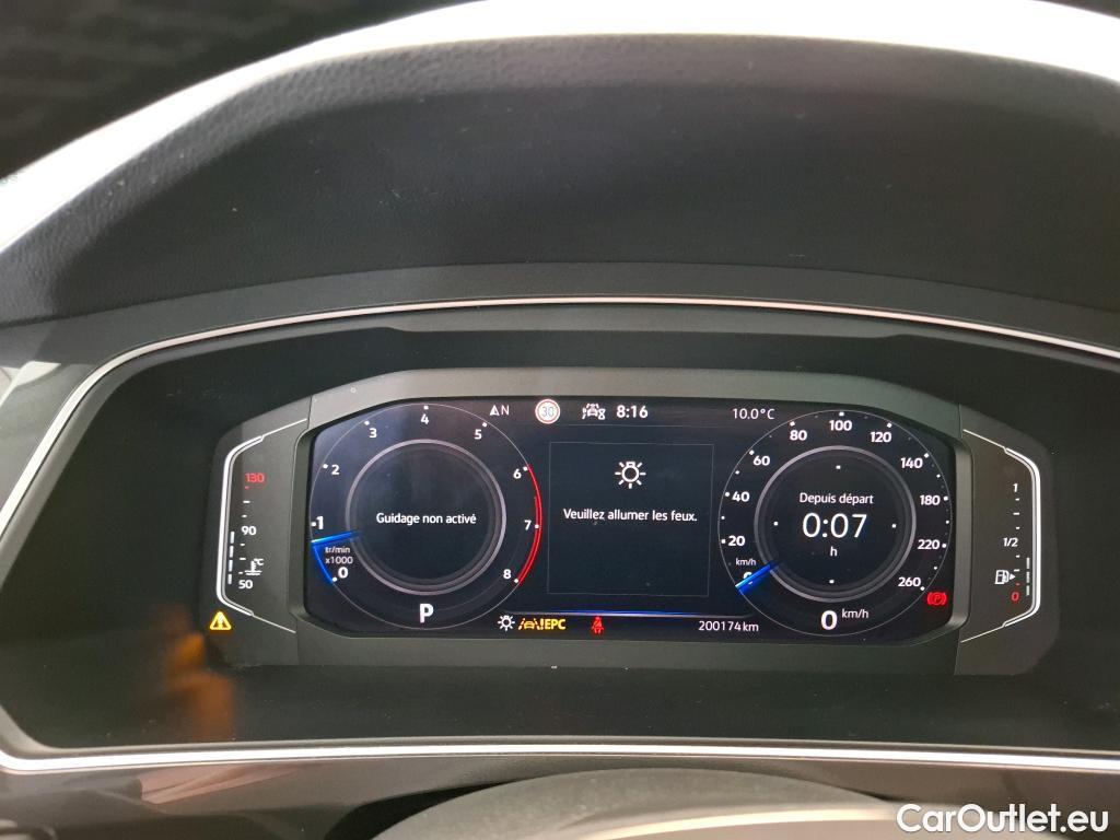  Volkswagen  Tiguan VOLKSWAGEN  / 2020 / 5P / SUV 1.5 TSI 150 DSG7 Elegance #21