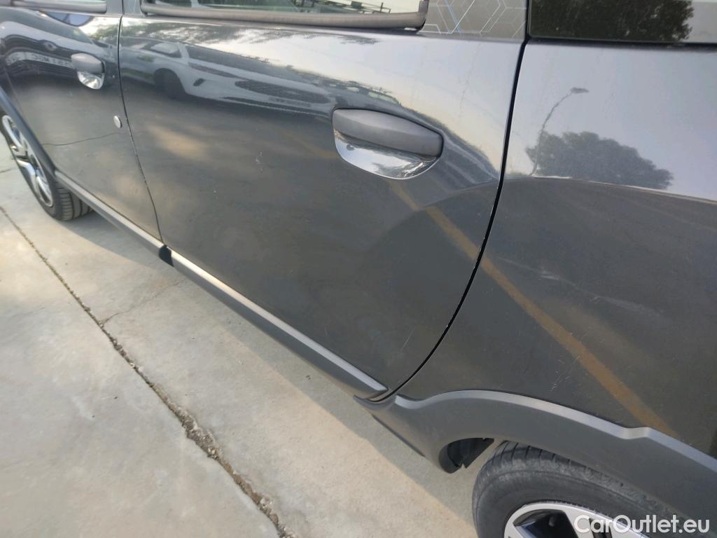  Dacia  Lodgy DACIA  / 2012 / 5P / monovolumen compacto Aniversario 1.6 80kW (110CV) GLP 5Pl(SP) #5