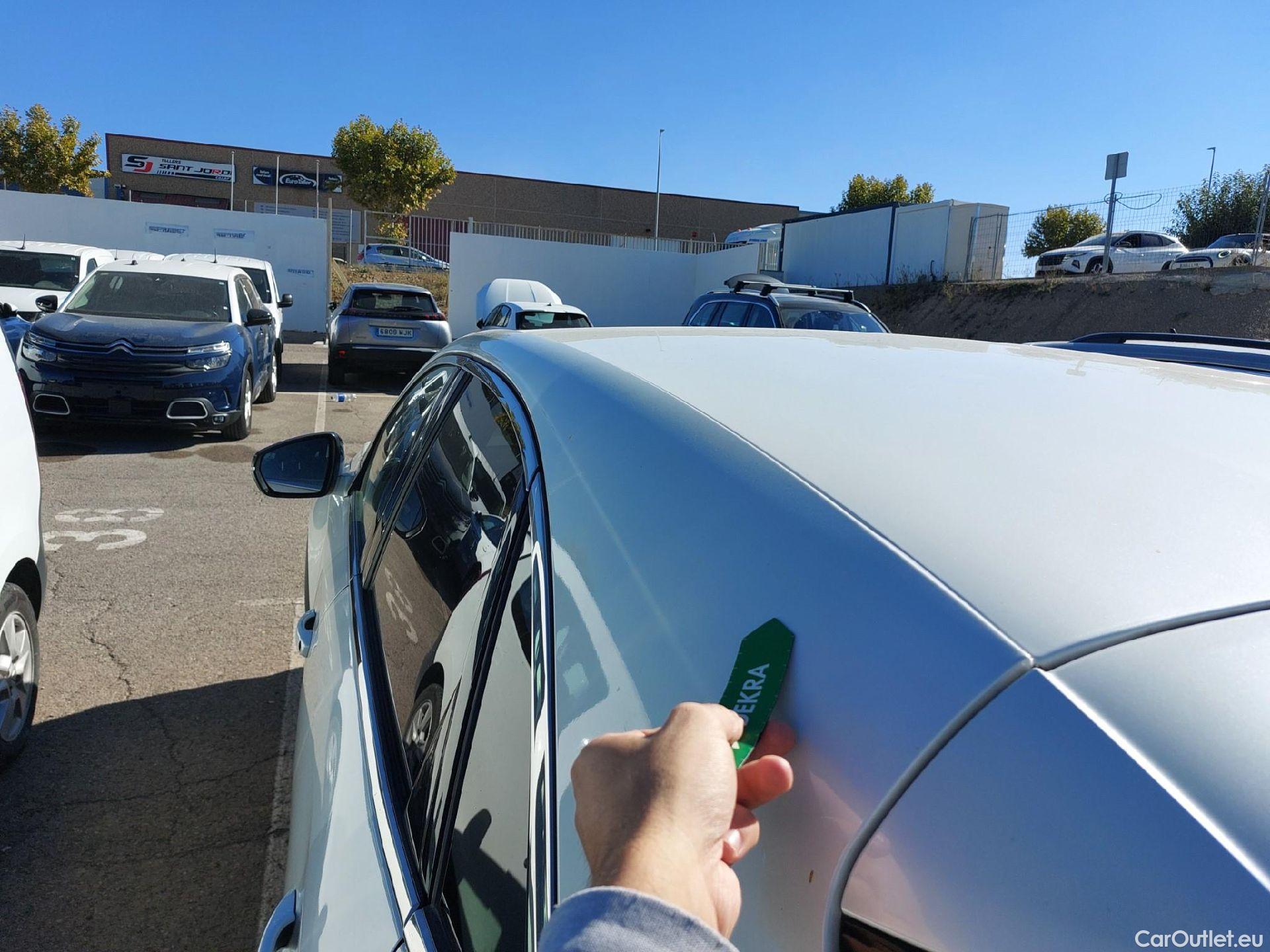  DS  DS7 DS DS 7 Crossback / 2017 / 5P / todoterreno PureTech 132kW (180CV) Auto. PERF.LINE #26