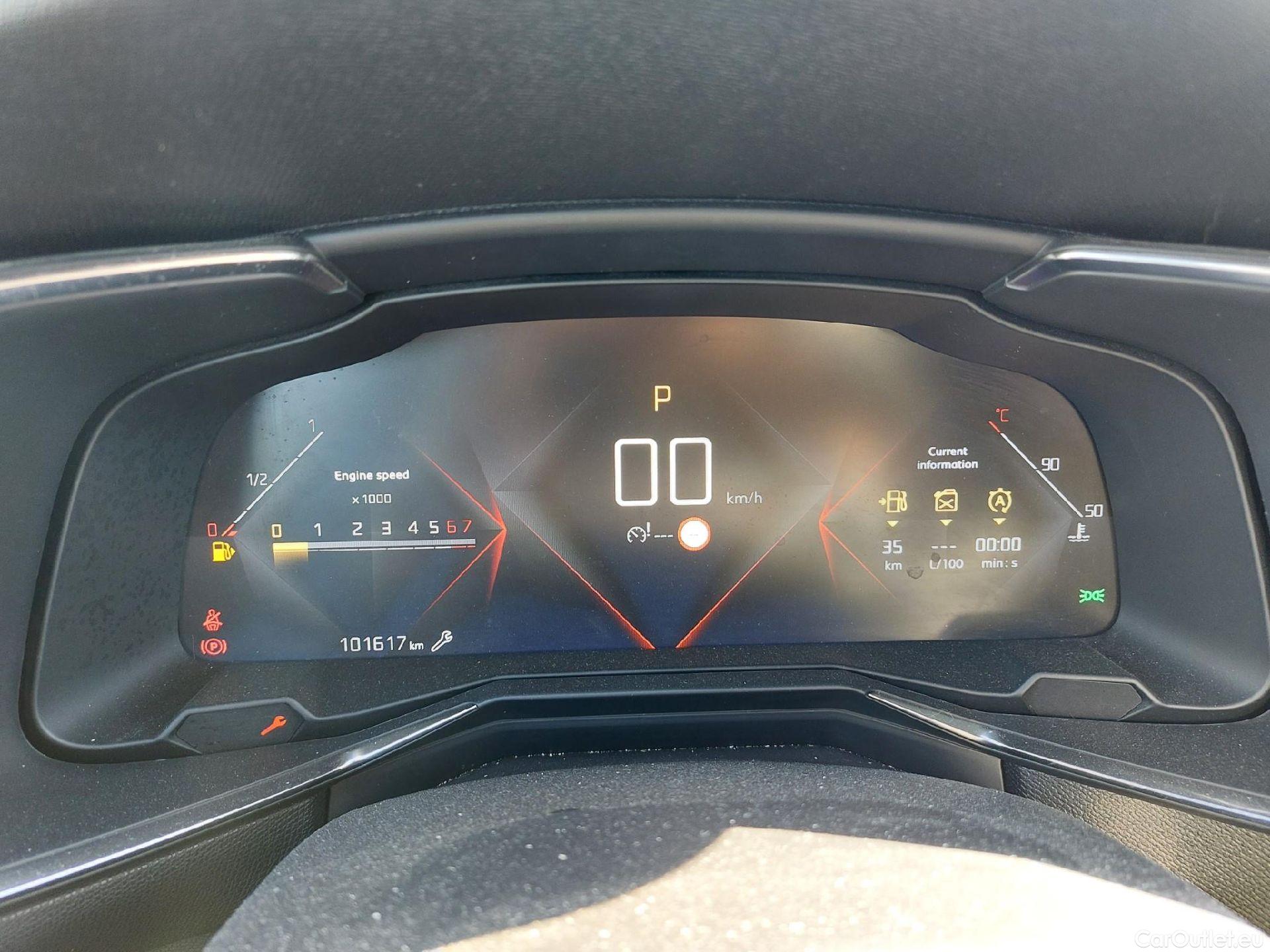  DS  DS7 DS DS 7 Crossback / 2017 / 5P / todoterreno PureTech 132kW (180CV) Auto. PERF.LINE #1