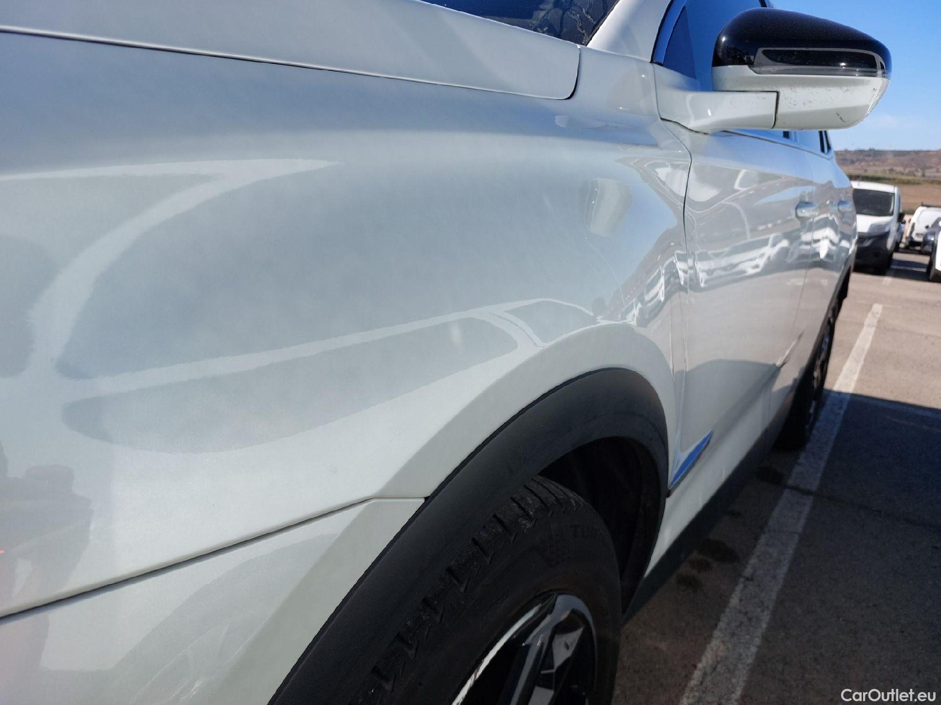  DS  DS7 DS DS 7 Crossback / 2017 / 5P / todoterreno PureTech 132kW (180CV) Auto. PERF.LINE #15