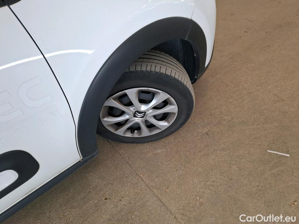  Citroen  C3  Société Feel 1.5 BlueHDI 100CV BVM6 E6dT #1