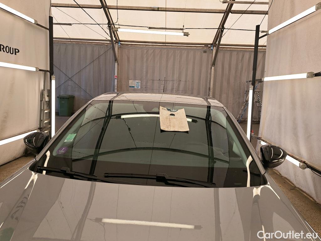  Peugeot  208 PEUGEOT  / 2019 / 5P / Berline PureTech 100 S&S Allure Pack #9