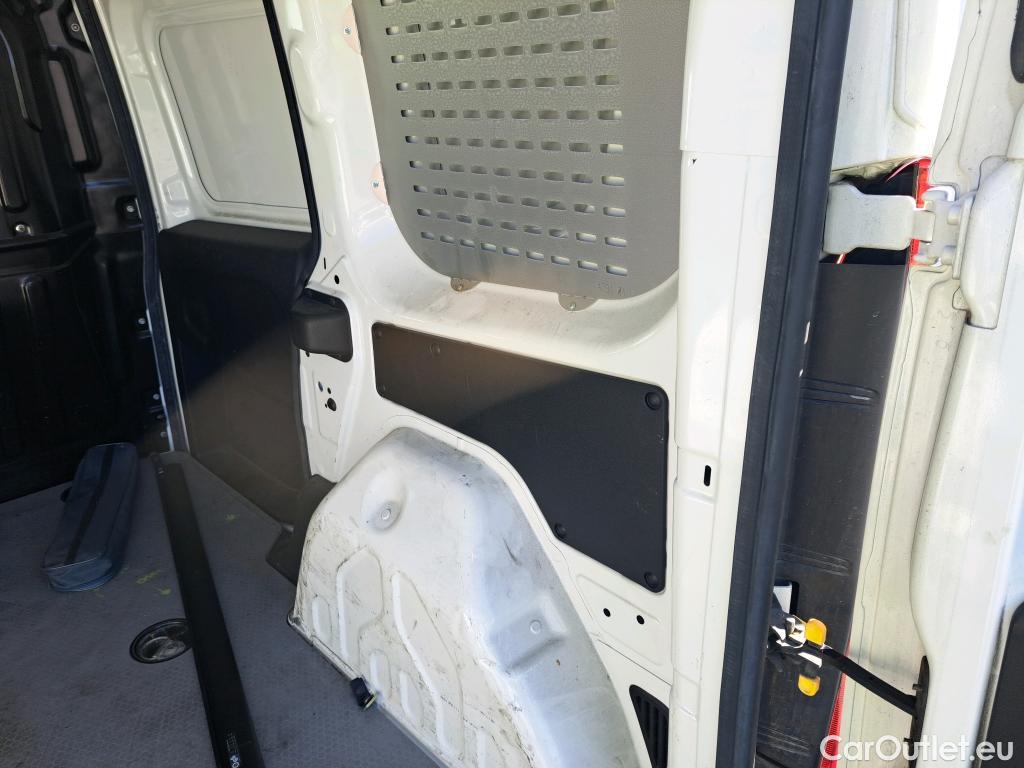  Fiat  Doblo FIAT Doblò Cargo/2015/3P/furgón derivado de turismo Cargo Base 1.3 Multijet 70kW (95CV) #12