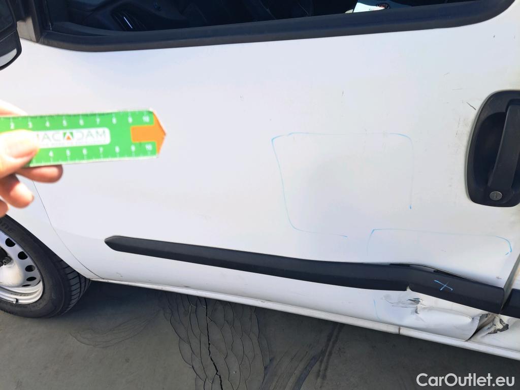  Fiat  Doblo FIAT Doblò Cargo/2015/3P/furgón derivado de turismo Cargo Base 1.3 Multijet 70kW (95CV) #40