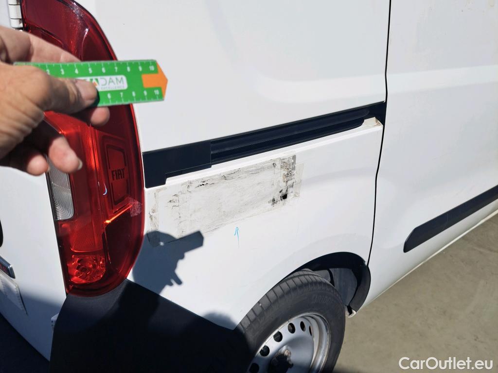  Fiat  Doblo FIAT Doblò Cargo/2015/3P/furgón derivado de turismo Cargo Base 1.3 Multijet 70kW (95CV) #57
