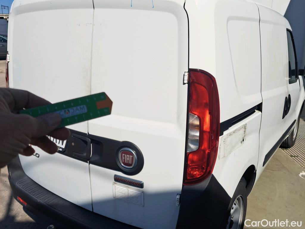  Fiat  Doblo FIAT Doblò Cargo/2015/3P/furgón derivado de turismo Cargo Base 1.3 Multijet 70kW (95CV) #19