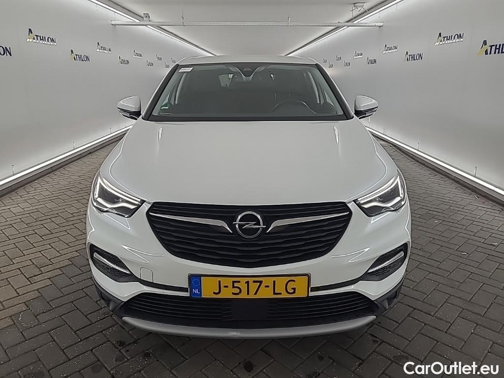 Opel   Grandland X 1.2 Turbo S&S 96kW Bus. Executive 5D #14