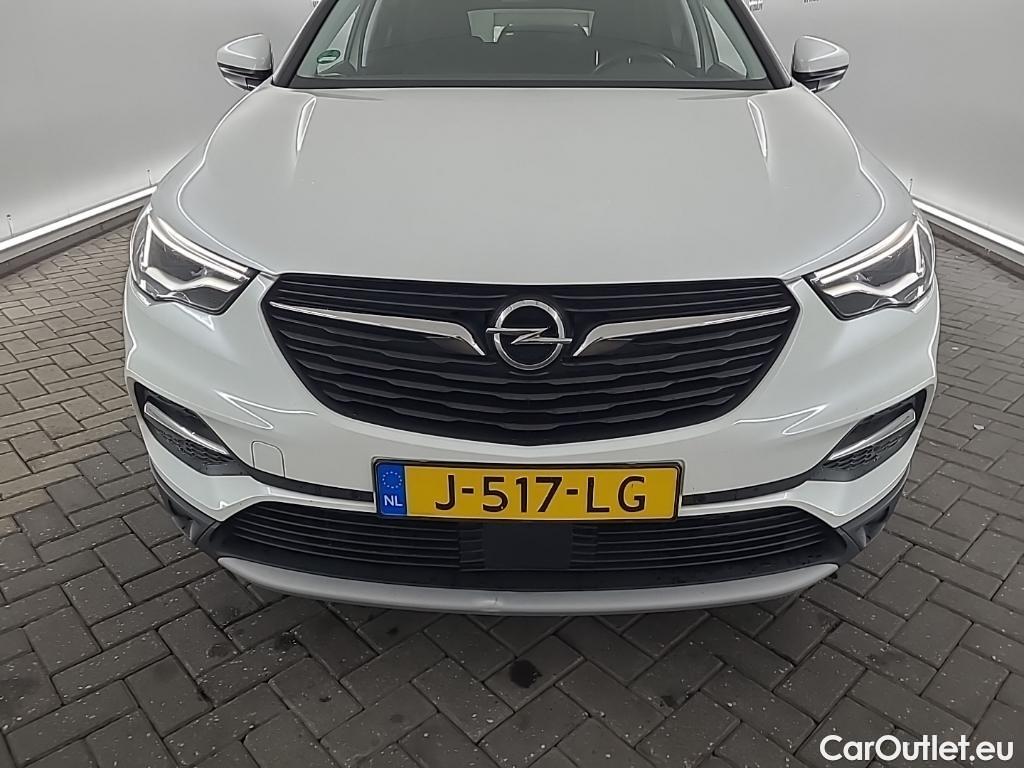 Opel   Grandland X 1.2 Turbo S&S 96kW Bus. Executive 5D #20