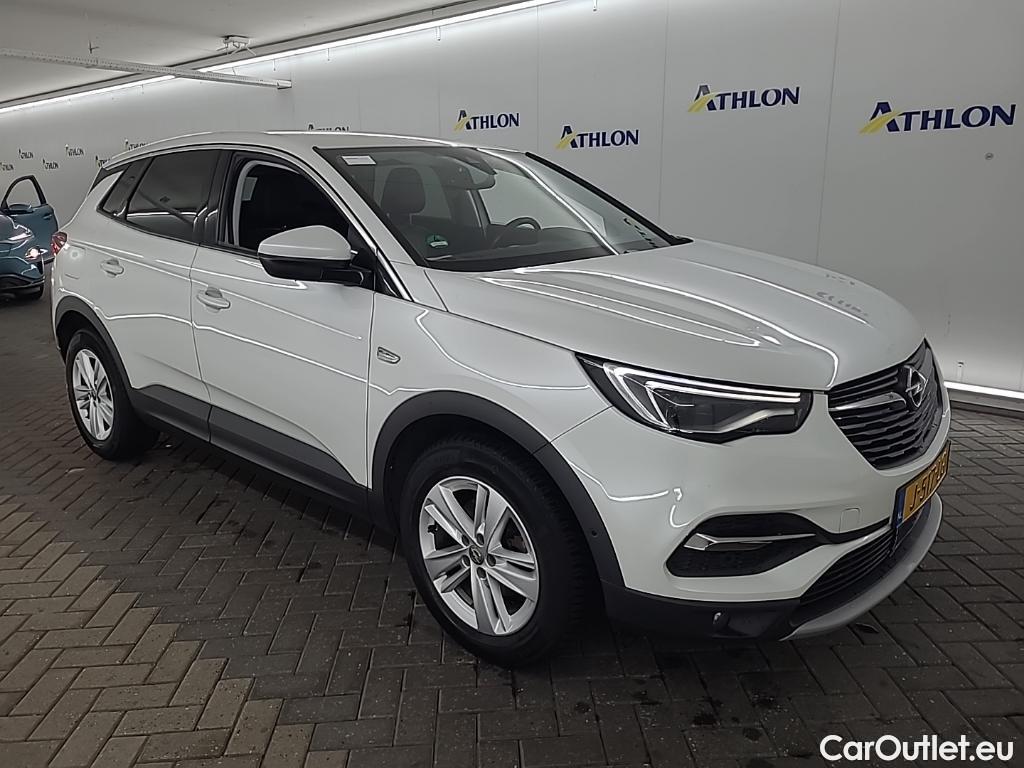 Opel   Grandland X 1.2 Turbo S&S 96kW Bus. Executive 5D #2