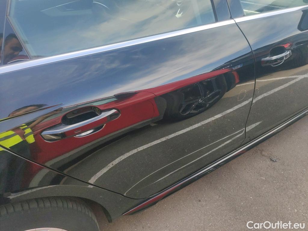  Audi  A4 AUDI  / 2019 / 4P / sedán Advanced 30 TDI 100kW (136CV) S tronic #3
