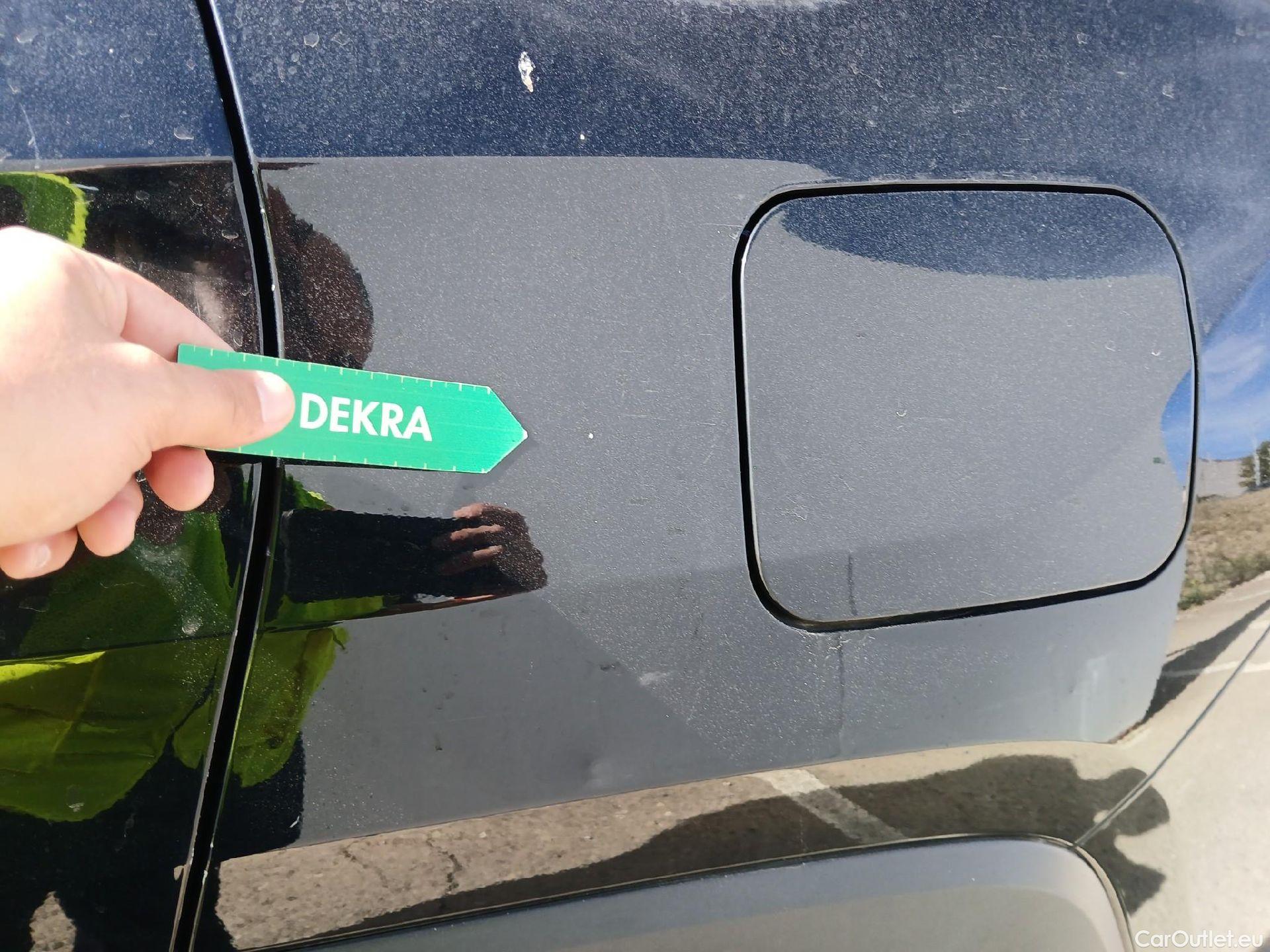  Toyota  RAV4 TOYOTA  / 2018 / 5P / todoterreno 2.5l 220H Advance #27