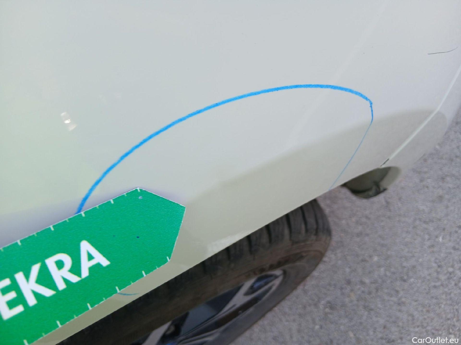  Dacia  Duster DACIA  / 2018 / 5P / todoterreno SL Aniverario Bl. dCi 85kW(115CV) 4X2(SP)(SL) #40