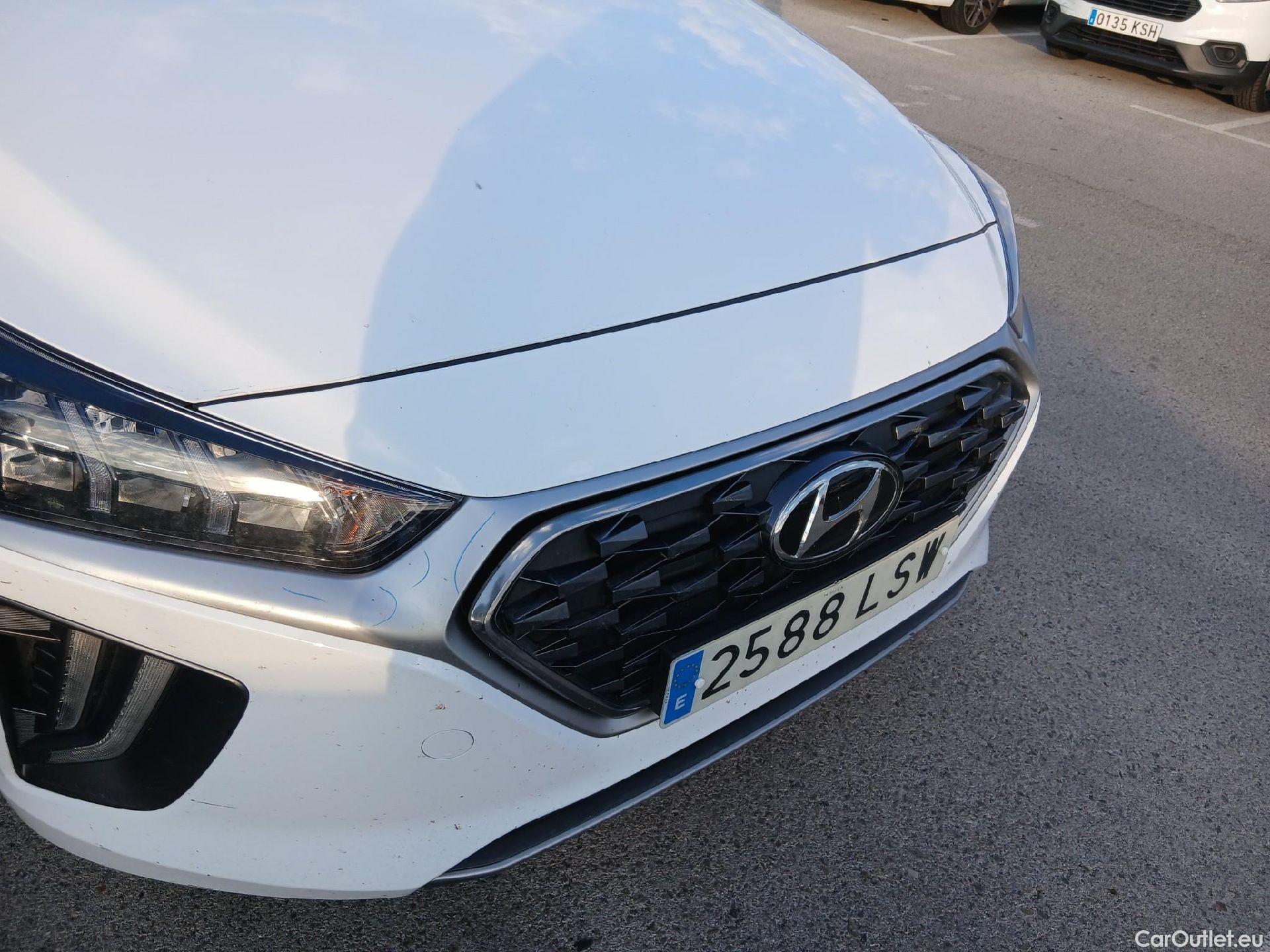  Hyundai   Ioniq HYUNDAI / 2019 / 5P / berlina con portón 1.6 GDI HEV Tecno DCT #5