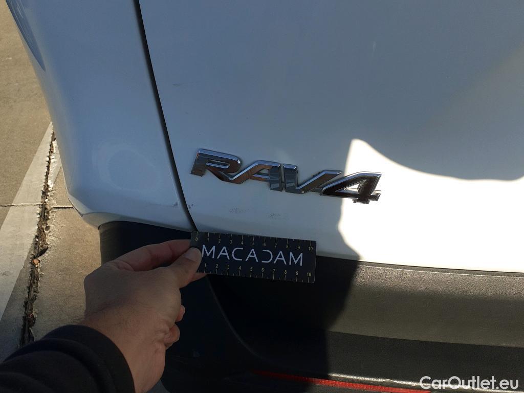  Toyota  RAV4 TOYOTA  / 2018 / 5P / todoterreno 2.5l 220H Business #3
