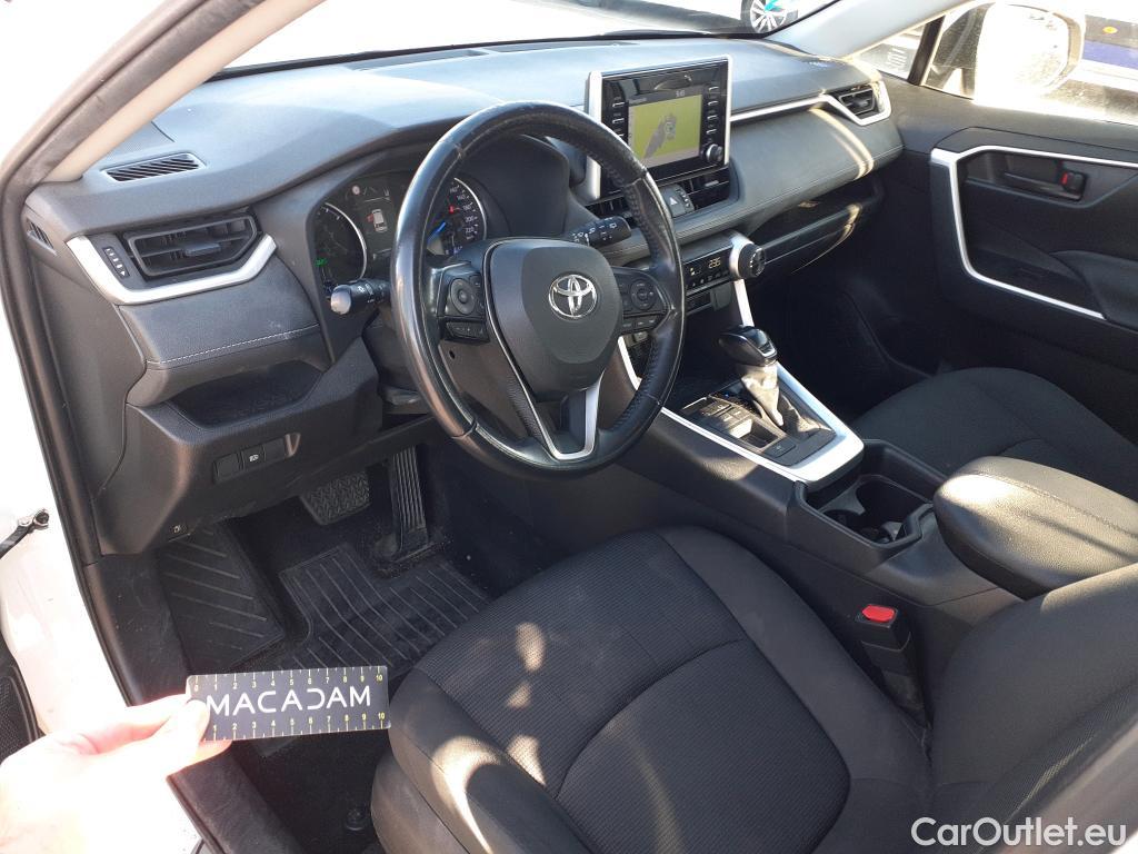  Toyota  RAV4 TOYOTA  / 2018 / 5P / todoterreno 2.5l 220H Business #13