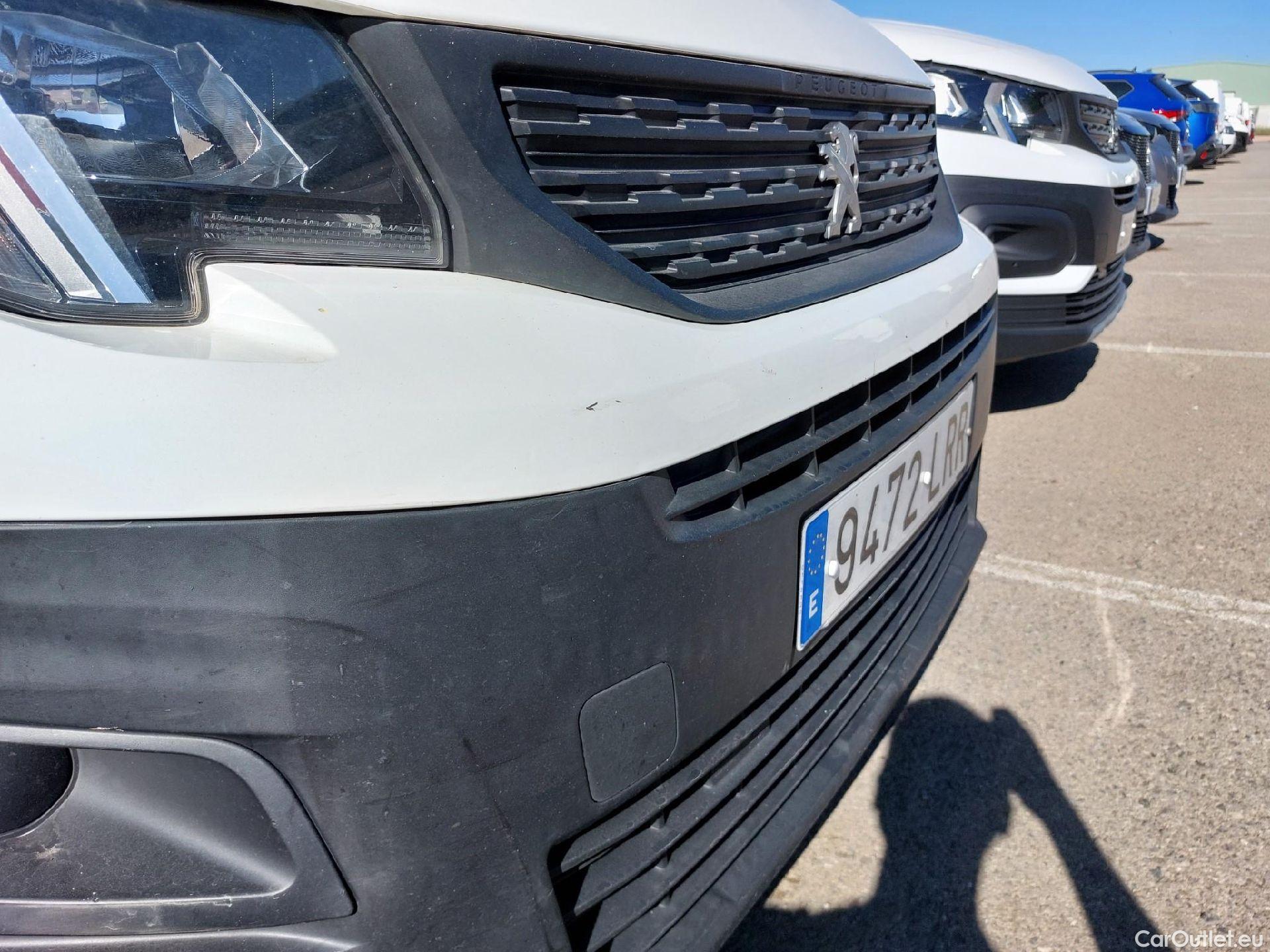  Peugeot  Partner PEUGEOT  / 2018 / 3P / furgón derivado de turismo Pro Standard 600kg BlueHDi 73kW #12