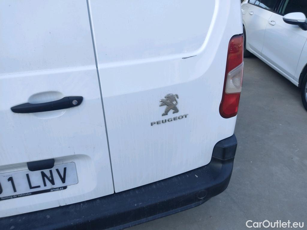  Peugeot  Partner PEUGEOT  / 2018 / 4P / furgón derivado de turismo Premium Standard 600kg BlueHDi 73kW #24