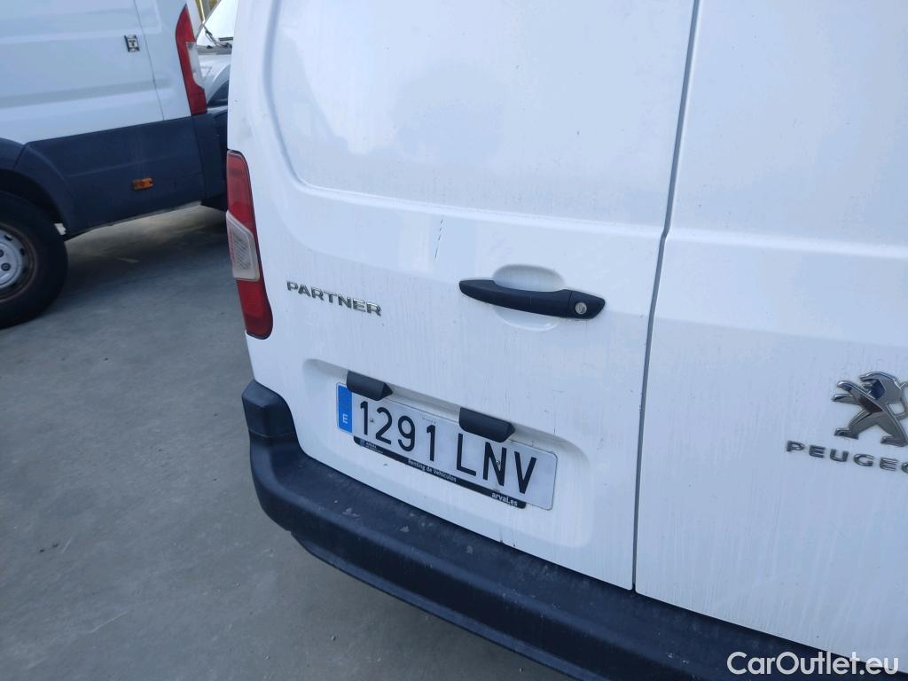  Peugeot  Partner PEUGEOT  / 2018 / 4P / furgón derivado de turismo Premium Standard 600kg BlueHDi 73kW #7