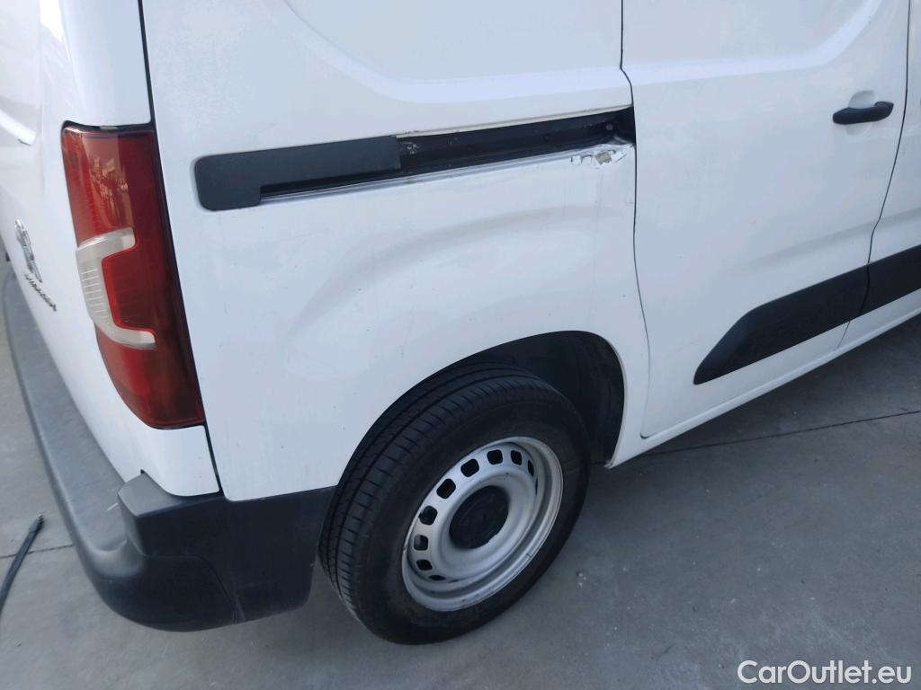  Peugeot  Partner PEUGEOT  / 2018 / 4P / furgón derivado de turismo Premium Standard 600kg BlueHDi 73kW #3