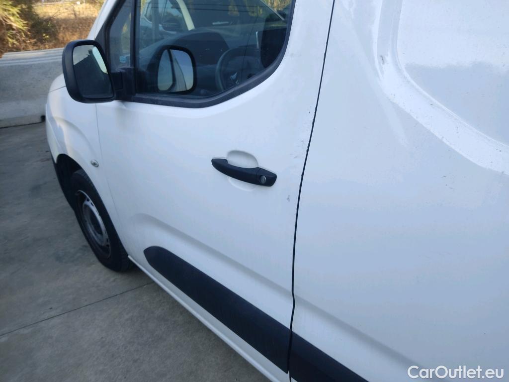  Peugeot  Partner PEUGEOT  / 2018 / 4P / furgón derivado de turismo Premium Standard 600kg BlueHDi 73kW #13