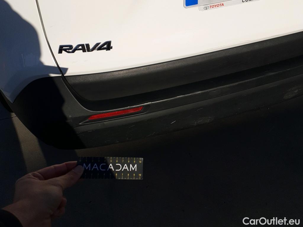  Toyota  RAV4 TOYOTA  / 2018 / 5P / todoterreno 2.5l 220H Business #31