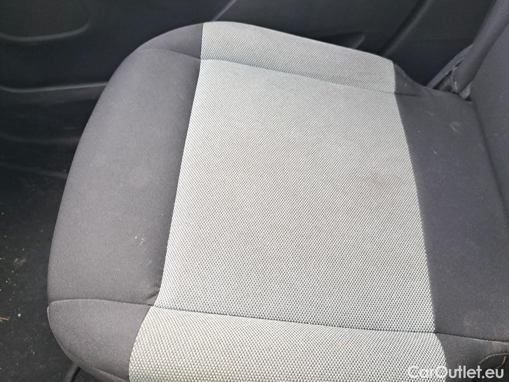  Citroen  Berlingo CITROEN  / 2018 / 5P / monovolumen compacto Talla M PureTech 110 S&S FEEL #17