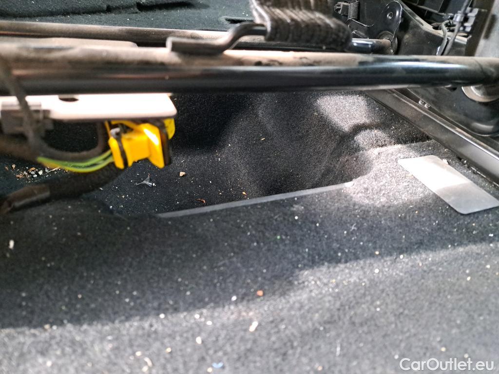  Citroen  Berlingo CITROEN  / 2018 / 5P / monovolumen compacto Talla M PureTech 110 S&S FEEL #16