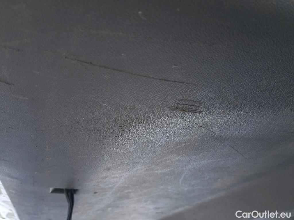  Citroen  Berlingo CITROEN  / 2018 / 5P / monovolumen compacto Talla M PureTech 110 S&S FEEL #22