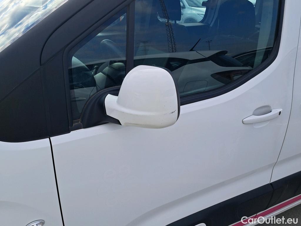  Citroen  Berlingo CITROEN  / 2018 / 5P / monovolumen compacto Talla M PureTech 110 S&S FEEL #35