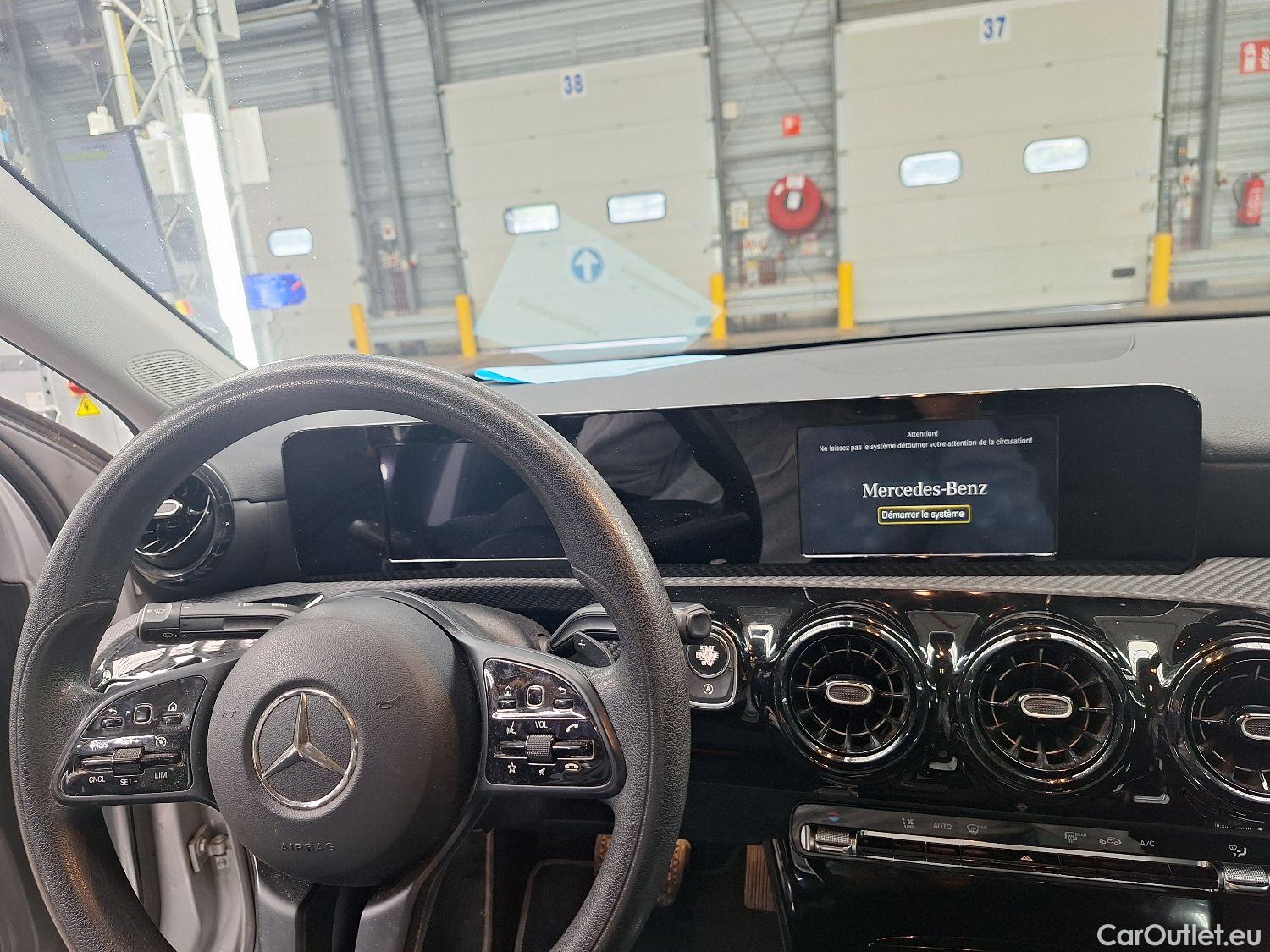  Mercedes  A-Klasse Mercedes, A-Class Berline '18, Mercedes-Benz  Limousine A 180 d DCT 4d #45