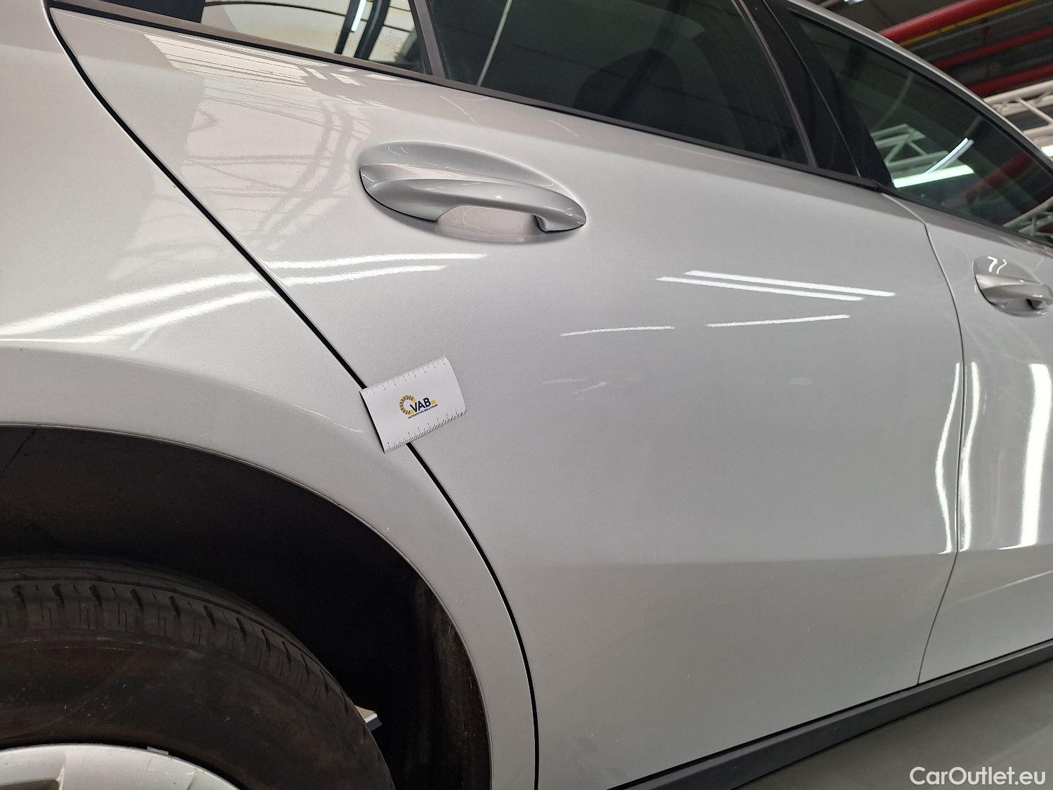  Mercedes  A-Klasse Mercedes, A-Class Berline '18, Mercedes-Benz  Limousine A 180 d DCT 4d #4